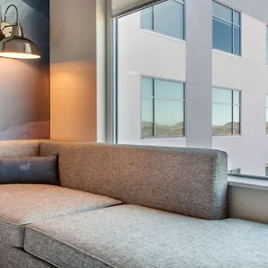 https://cambria-hotel-suites-north-scottsdale-desert-ridge.hotelsofphoenix.com